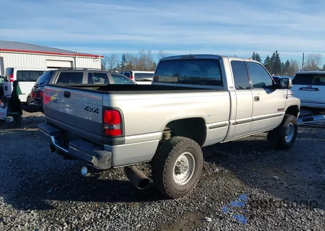 1999 Dodge Ram 2500 St z USA, uszkodzony, nr VIN 1B7KF2366XJ523689